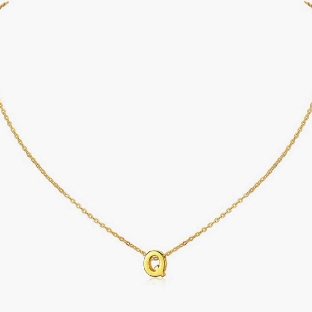 925 Sterling Silver Letter Q Pendant Necklace
